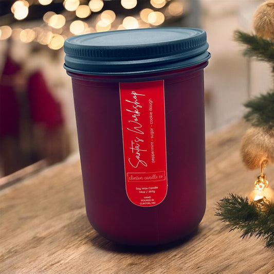 Santa's Workshop 14oz Candle