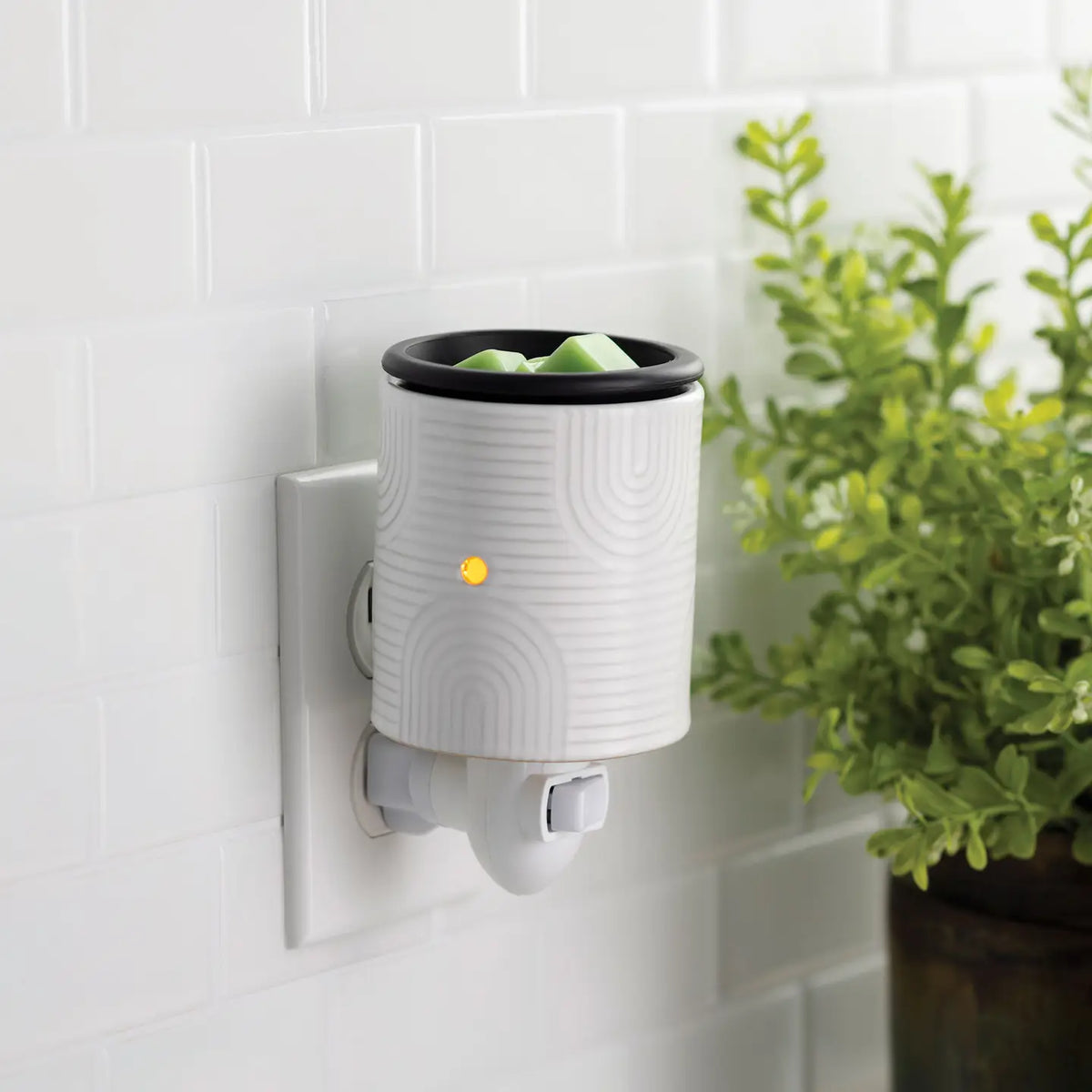 Pluggable Flip Dish Wax Warmer - Arch Deco